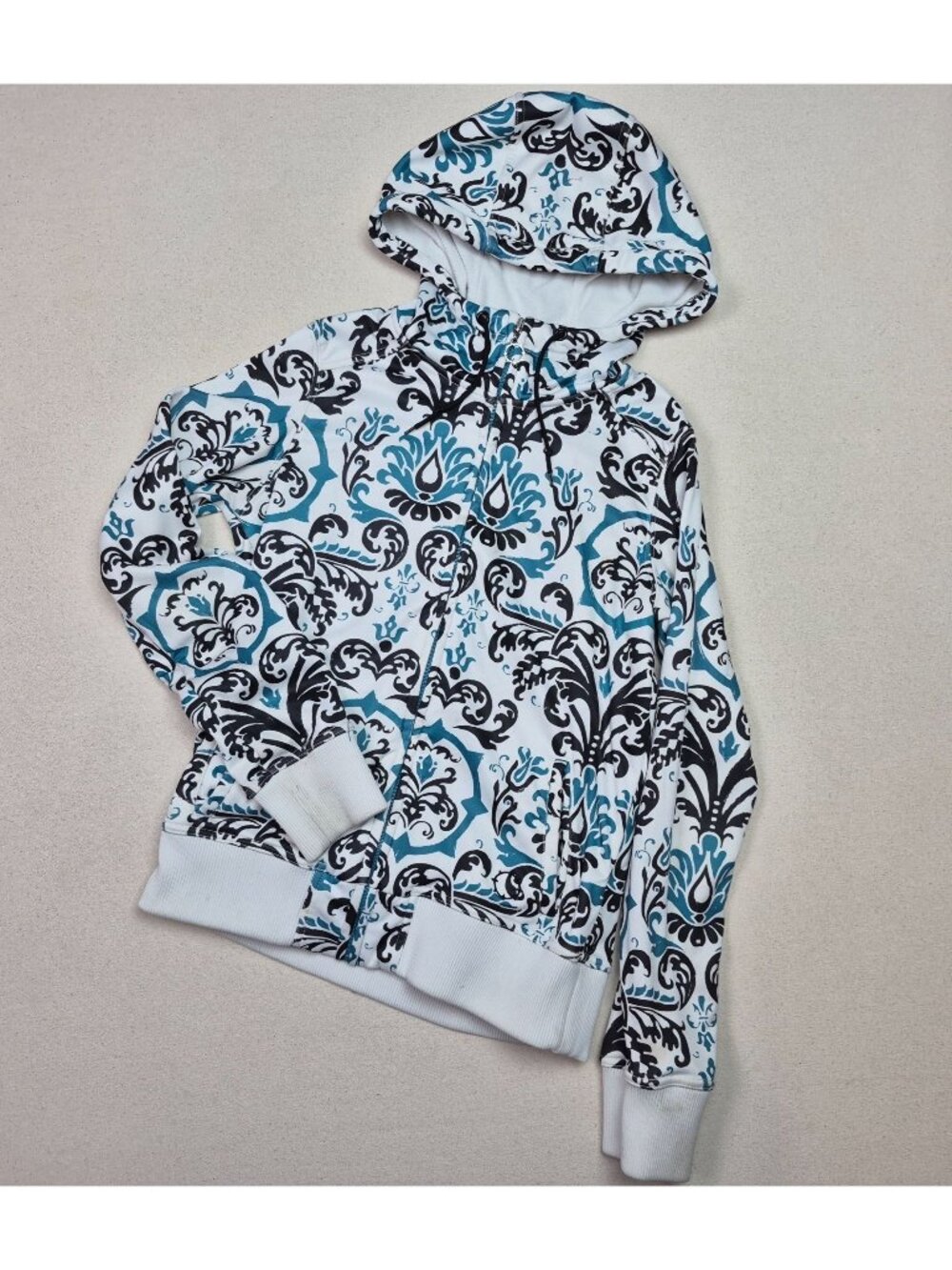 Empyre Women's MCM Pattern Snow Fleece White/Blue/Black Pullover Hoodie Sz M